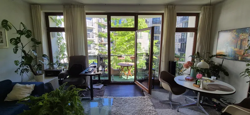 Sunny Oasis: 2-Zimmer-Wohnung in Berlin-Mitte — photo 1
